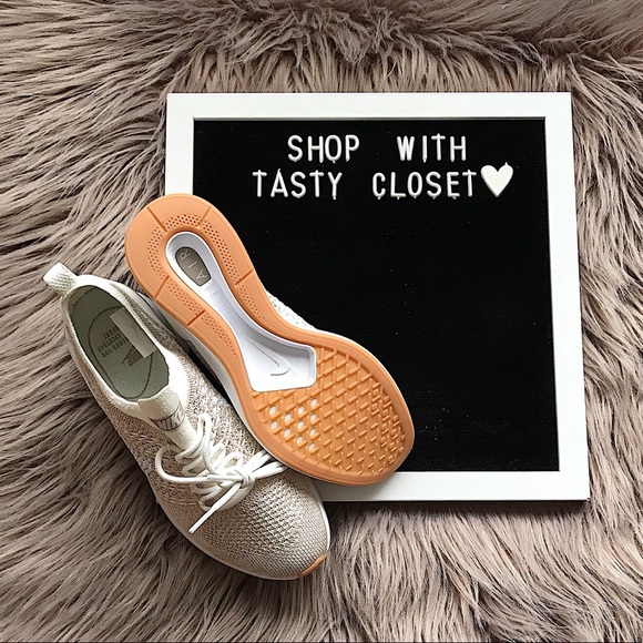 mariah flyknit racer review